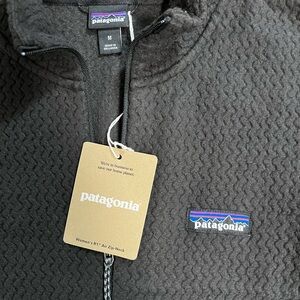 Patagonia R1 Air Zip Neck - NWT